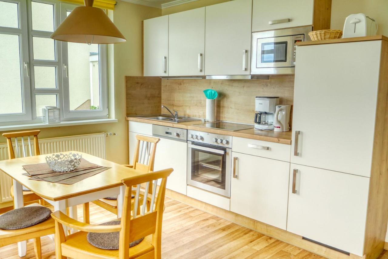 גוהרן Mit Meerblick Und Balkon, Gratis Nutzung Vom Ahoi Erlebnisbad Und Sauna In Sellin - Meeresblick Fewo 35 מראה חיצוני תמונה